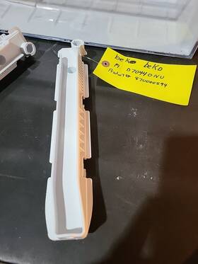 575006 Beko Built In Fridge Drawer Slide Guide Rail R Genuine Part