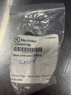 5304522100 Electrolux Hinge Door Gray Center New In Box Akc7