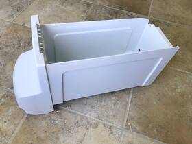 5304522722 Electrolux Frigidaire Refrigerator Ice Bucket Assembly Pure Source Ultra