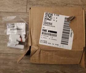 5304529546 Electrolux New Refrigerator Manifold Same Day Shipping