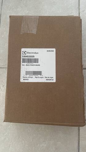5304533225 Electrolux Main Control Board 5304533225 Electrolux Main Control Board