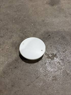 5303208309 Frigidaire Plug Button