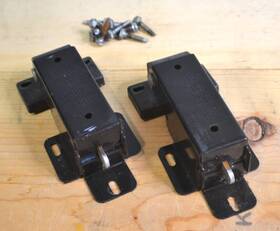 Fh05m4dvfa Frigidaire 5303925119 Set Of Gibson Chest Freezer Lid Hinges With Screws