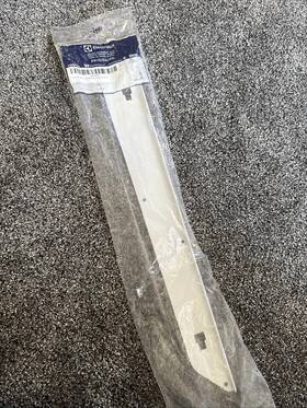 5304508033 Frigidaire New Oem Electrolux Crisper Cover Rail Rh Right 5304508033 Frigidaire New Oem Electrolux Crisper Cover Rail Rh Right