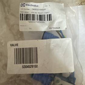 5304529158 Frigidaire Refrigerator Valve New Oem Part