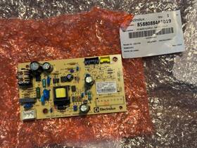 808844401 Frigidaire Electrolux Fridgidaire Board Assembly New Open Box