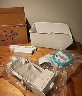 Im117000 Frigidaire Top Mount Refrigerator Ice Maker Kit Incomplete For Parts