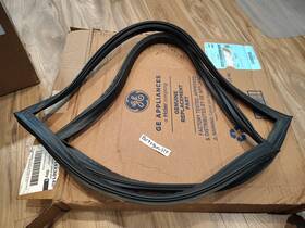Wr14x30142 Ge Genuine Black Freezer Door Gasket For Fridges New With Box