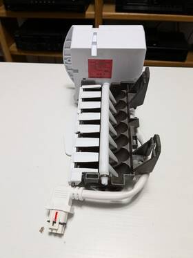 Wr30x30919 Ge Refrigerator Icemaker Can06-002