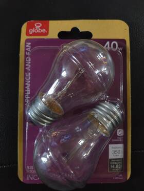 Globe Electric Company 058219801697 Appliance 2 Bulbs 40 Watt A15 Bulb Type Incandescent Med. Base Nip