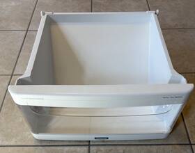 Wpw10149981 Kitchenaid / Whirlpool Kenmore - Meat Pan Drawer Clear Wpw10149981 Kitchenaid / Whirlpool Kenmore - Meat Pan Drawer Clear