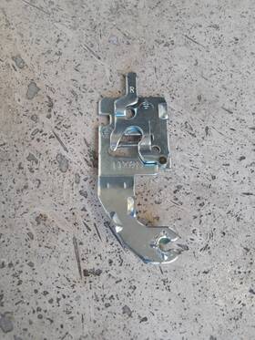 Aeh73998906 Lg Refrigerator Hinge Right Oem