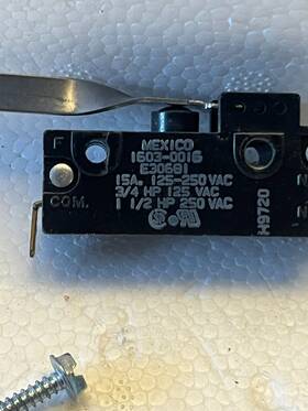 1603-0016 Mcgill Contact Switch 15 Amps 3/4 Hp 120 Volts N.c. N.o