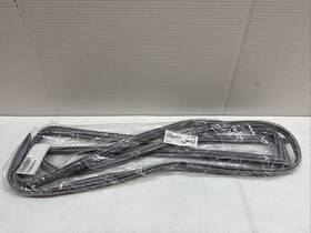 Tr341-60282-00 Traulsen 341-60282-00 Gasket Offset Tbc1h Door Easy Genuine Oem Tr341-60282-00 Traulsen 341-60282-00 Gasket Offset Tbc1h Door Easy Genuine Oem