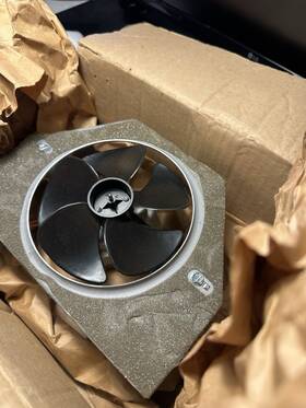 G5096546 Viking Evaporator Fan Assembly 36 Inch Nos Oem Genuine G5096546 Viking Evaporator Fan Assembly 36 Inch Nos Oem Genuine