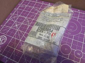12002084 Whirlpool - Genuine Oem Refrigerator Door Pivot