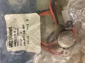 2208137 Whirlpool New Refrigerator Bottom Door Hinge And Cam