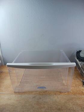 2223235 Whirlpool Refrigerator Crisper Pan Cracked 2223235 Whirlpool Refrigerator Crisper Pan Cracked