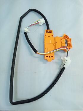 W10482836 Whirlpool Original Refrigerator Latch Ak-552