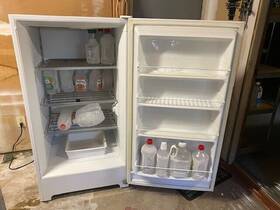 W8txngfwq01 Whirlpool Freezer Model Excellent Condition No Scratches Or Dents
