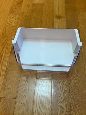 Wpw10493524 Whirlpool Refrigerator Door Bin Used P#