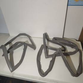 Wrt318fzdm02 Whirlpool Refrigerator And Freezer Gaskets Good Condition