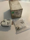 A1402-00 Paragon Gemline Electric Defrost Timer Nos 3002-112. Fixed Price $15.01.