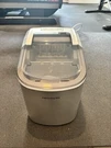 Frigidaire Portable Countertop Ice Maker EFIC189 Silver Works Great W/ Scoop. Fixed Price $49.99.
