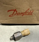Danfoss Turbocor Compressor Discharge P/t Sensor Temp 100037-2 (oem) *new*. Fixed Price $399.99.
